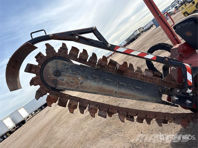 Ditch Witch RT45 4x4 Trencher Árokásók