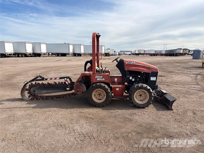 Ditch Witch RT45 4x4 Trencher Árokásók