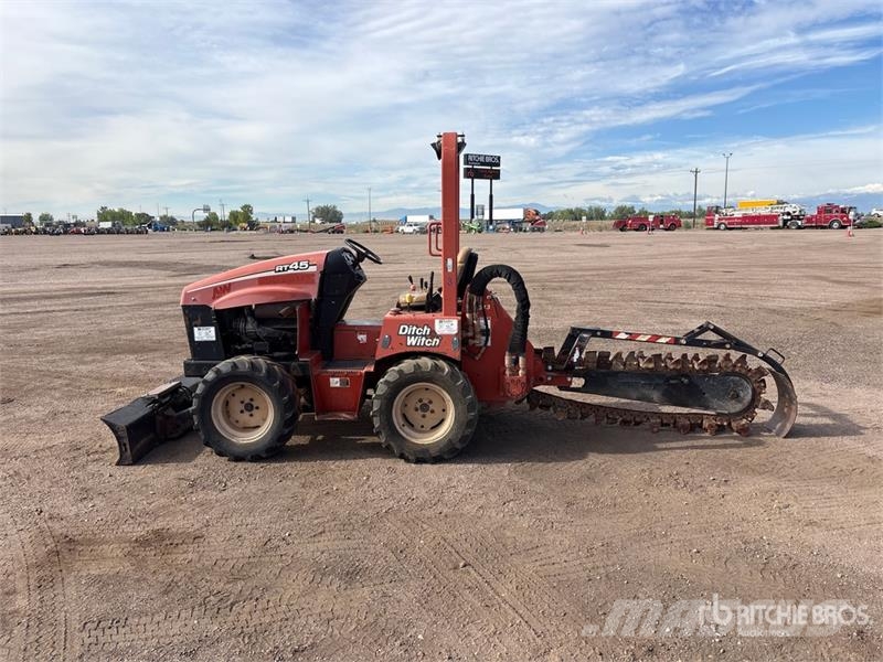 Ditch Witch RT45 4x4 Trencher Árokásók
