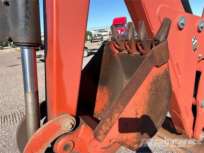 Ditch Witch RT95M 4x4 Trencher 트렌처