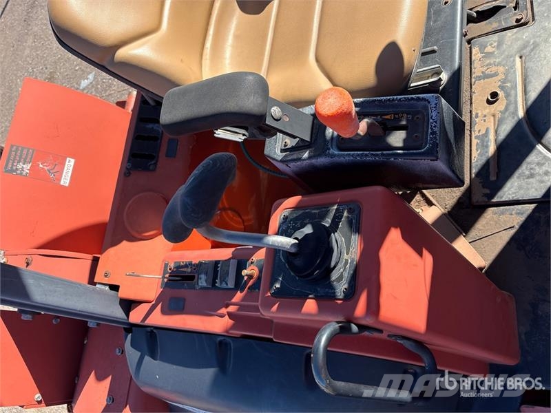 Ditch Witch RT95M 4x4 Trencher 트렌처