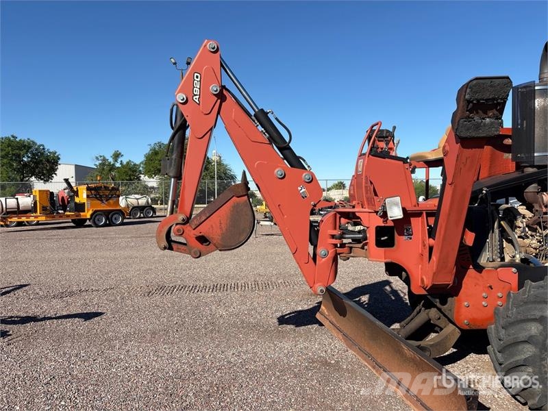 Ditch Witch RT95M 4x4 Trencher 트렌처