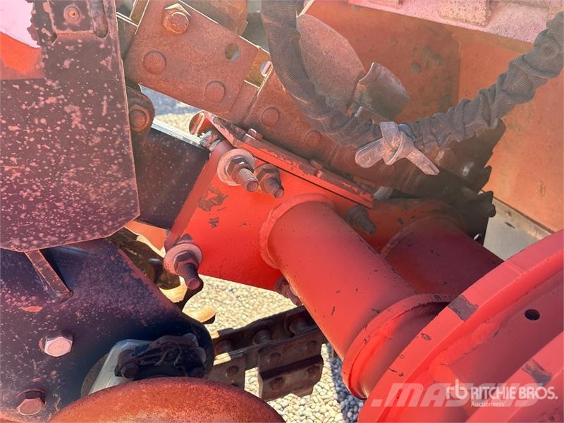 Ditch Witch RT95M 4x4 Trencher 트렌처