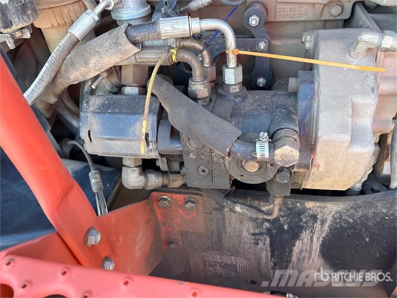 Ditch Witch RT95M 4x4 Trencher 트렌처
