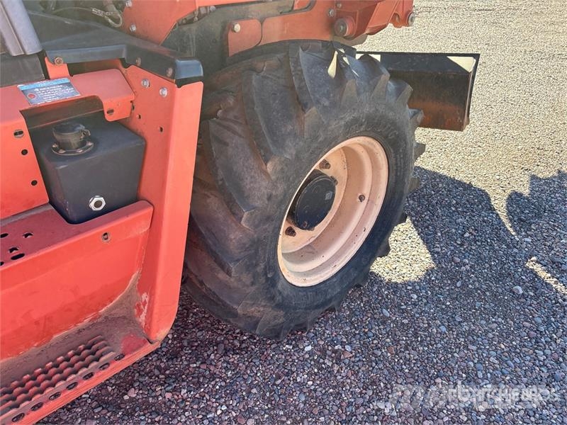 Ditch Witch RT95M 4x4 Trencher 트렌처