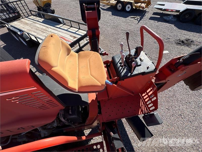 Ditch Witch RT95M 4x4 Trencher 트렌처
