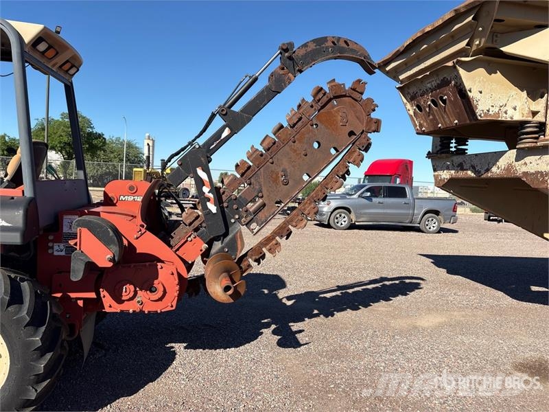 Ditch Witch RT95M 4x4 Trencher 트렌처