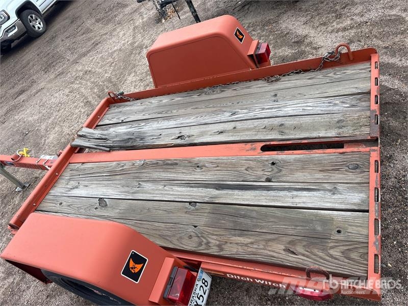 Ditch Witch S2A 8 ft S/A Tilt Deck Trailer Niski utovarivači