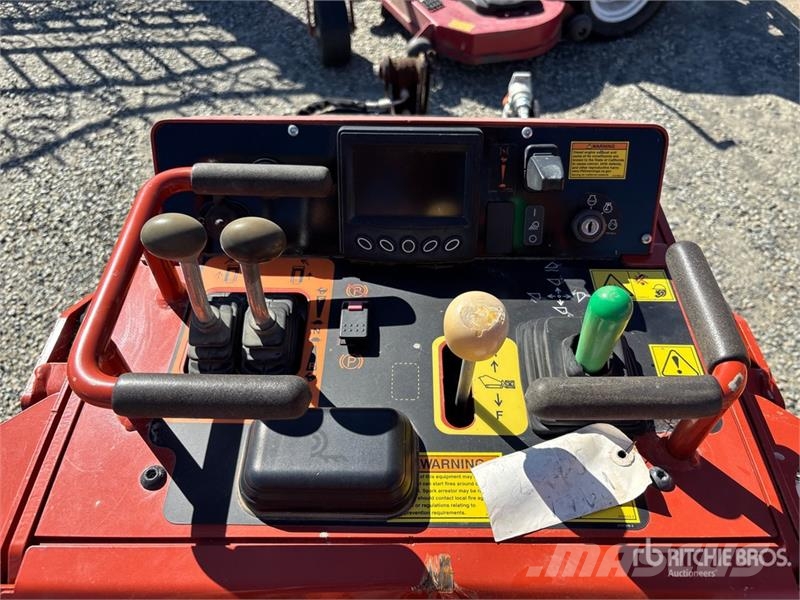 Ditch Witch SK1050C Mini Compact Track Loader Skid steer mini nakladalci