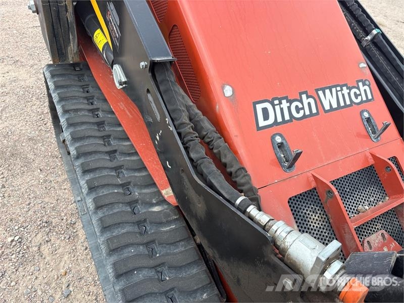 Ditch Witch SK1750 Compact Track Loader Krautuvai su šoniniu pasukimu