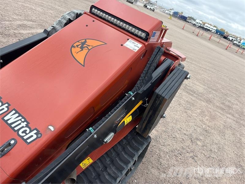 Ditch Witch SK1750 Compact Track Loader Krautuvai su šoniniu pasukimu