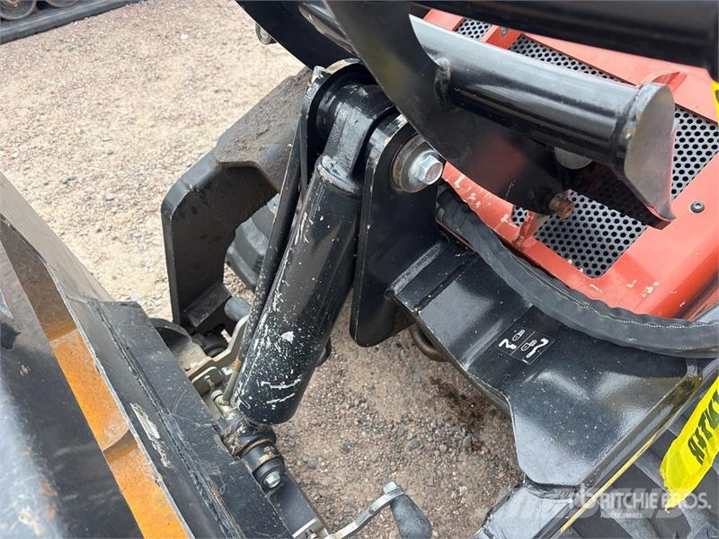 Ditch Witch SK1750 Compact Track Loader Krautuvai su šoniniu pasukimu