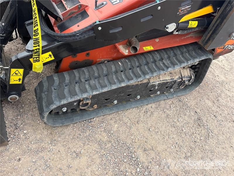 Ditch Witch SK1750 Compact Track Loader Krautuvai su šoniniu pasukimu