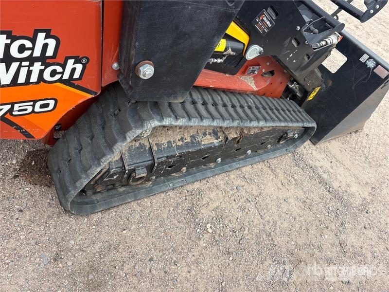 Ditch Witch SK1750 Mini Compact Track Loader 滑移轉向裝載機