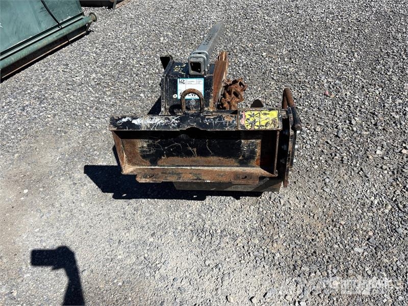 Ditch Witch SK5TR 24 in Mini Skid Steer Trencher Grabenfräse