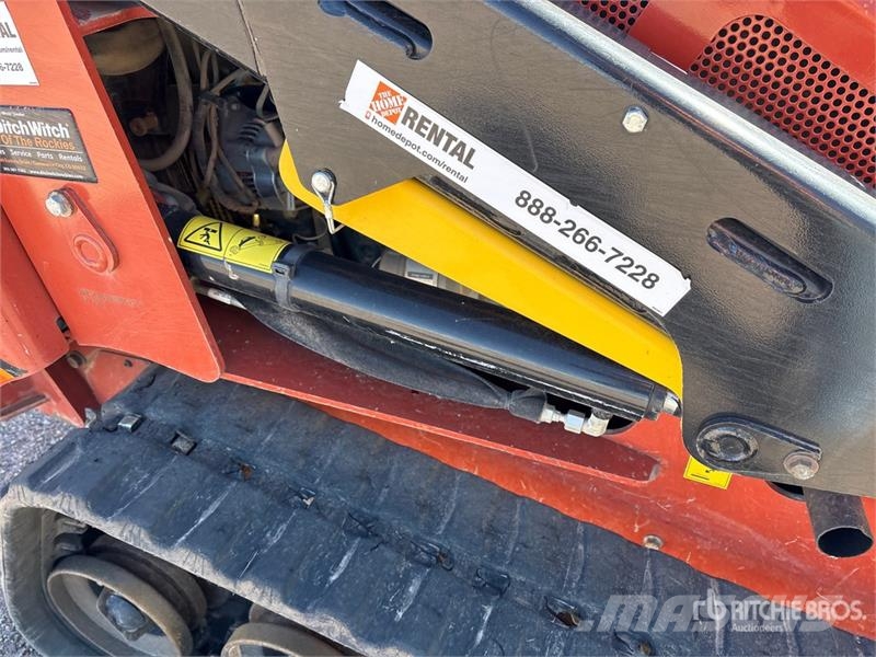 Ditch Witch SK800 Compact Track Loader Kompaktlader