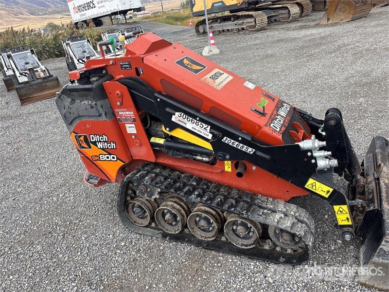 Ditch Witch SK800 Compact Track Loader Kompaktlader
