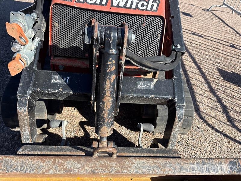 Ditch Witch SK800 Compact Track Loader Kompaktlader