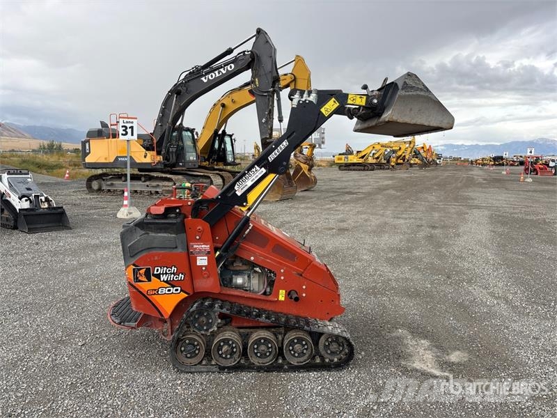 Ditch Witch SK800 Compact Track Loader Kompaktlader