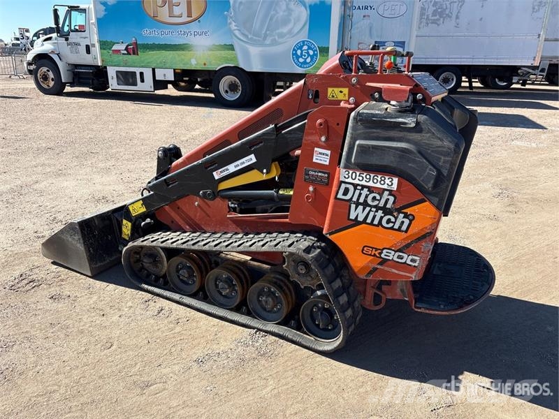 Ditch Witch SK800 Compact Track Loader Kompaktlader
