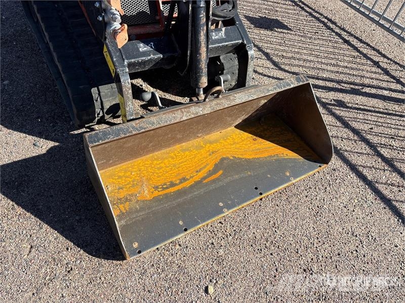 Ditch Witch SK800 Compact Track Loader Kompaktlader