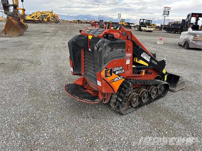 Ditch Witch SK800 Compact Track Loader Kompaktlader