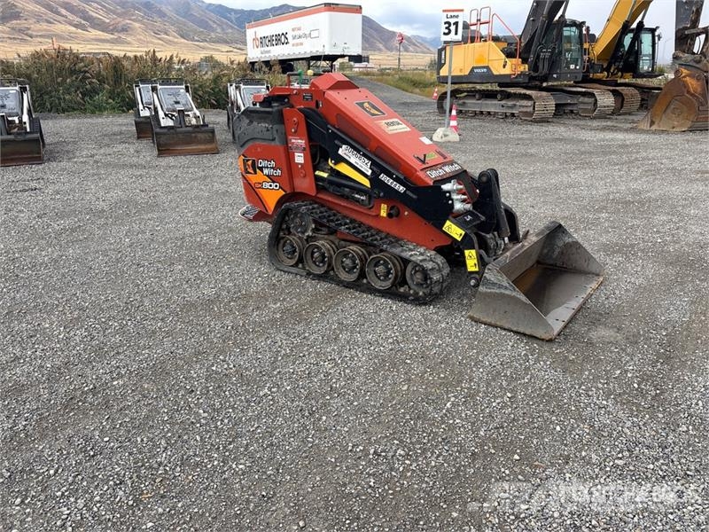 Ditch Witch SK800 Compact Track Loader Kompaktlader
