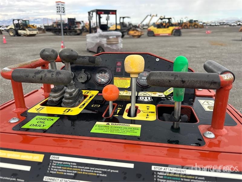 Ditch Witch SK800 Compact Track Loader Kompaktlader