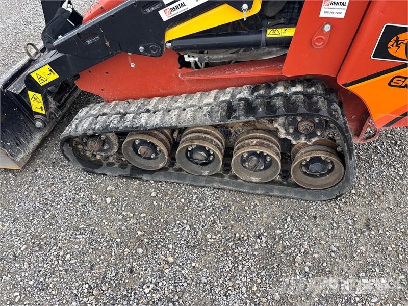 Ditch Witch SK800 Compact Track Loader Kompaktlader