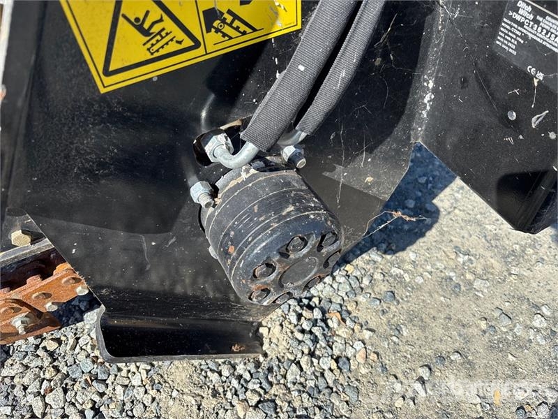 Ditch Witch Skid Steer Trencher 掘溝機