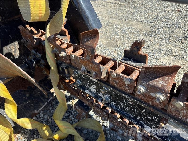 Ditch Witch Skid Steer Trencher 掘溝機