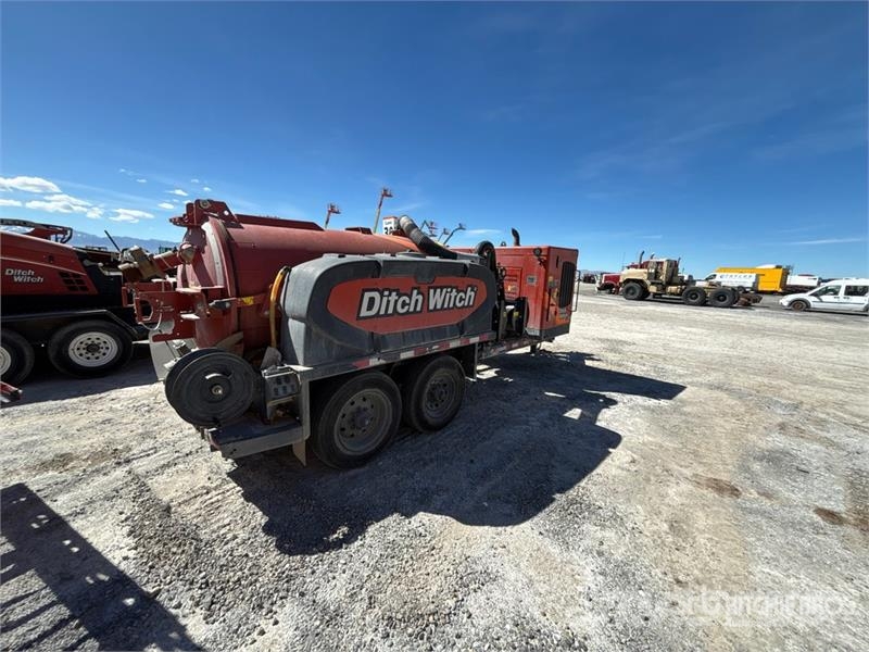 Ditch Witch VT24 800 gal T/A Vacuum Tanker Trailer Tankwagen