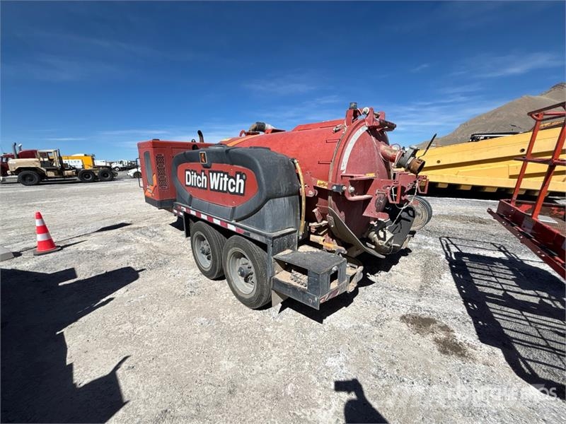 Ditch Witch VT24 800 gal T/A Vacuum Tanker Trailer Tankwagen