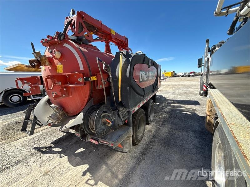 Ditch Witch VT26 800 gal T/A Vacuum Tanker Trailer Tankwagen
