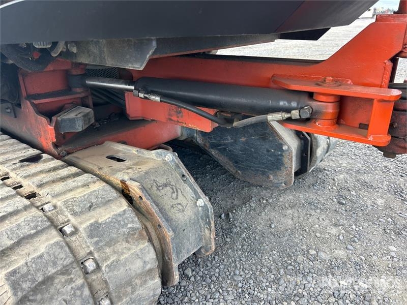 Ditch Witch XT855 Tracked Backhoe Loader Rovokopači