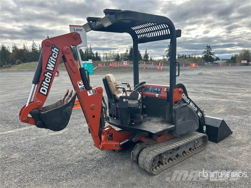 Ditch Witch XT855 Tracked Backhoe Loader Rovokopači