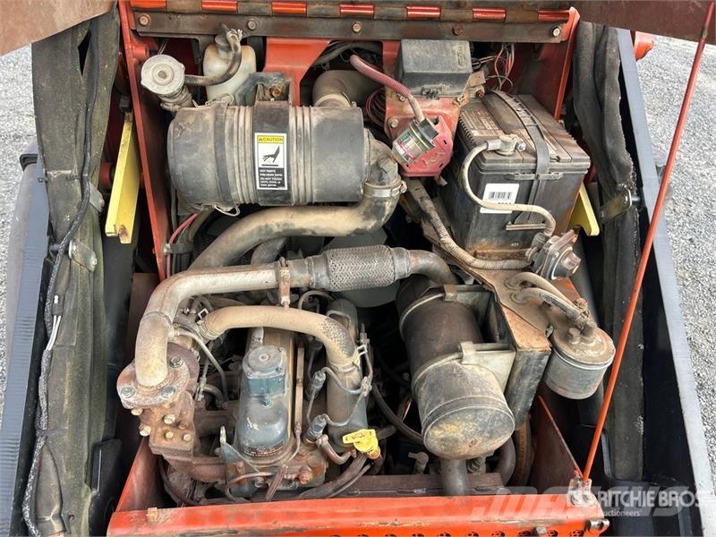 Ditch Witch XT855 Tracked Backhoe Loader Rovokopači