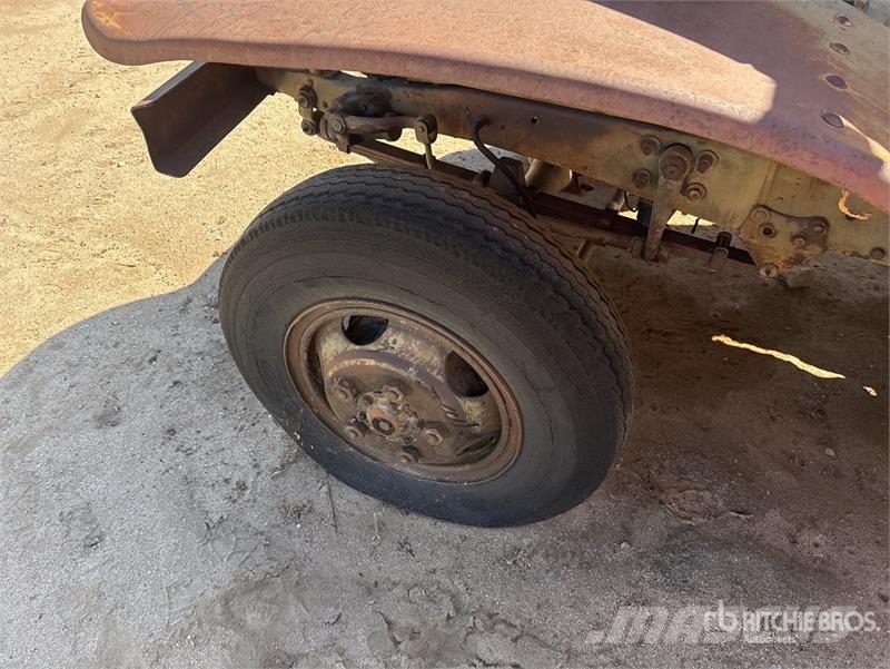 Dodge 4x2 Fuel Truck Βυτιοφόρα φορτηγά