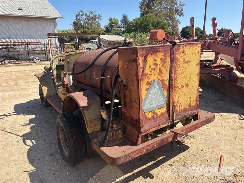 Dodge 4x2 Fuel Truck Βυτιοφόρα φορτηγά