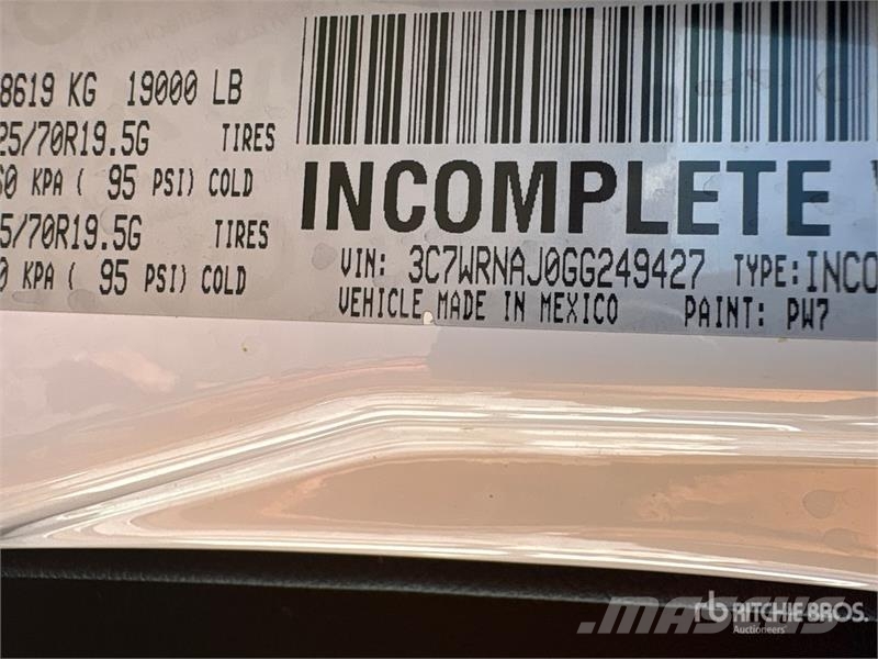 Dodge 5500 4x4 Utility Truck Бортовые фургоны