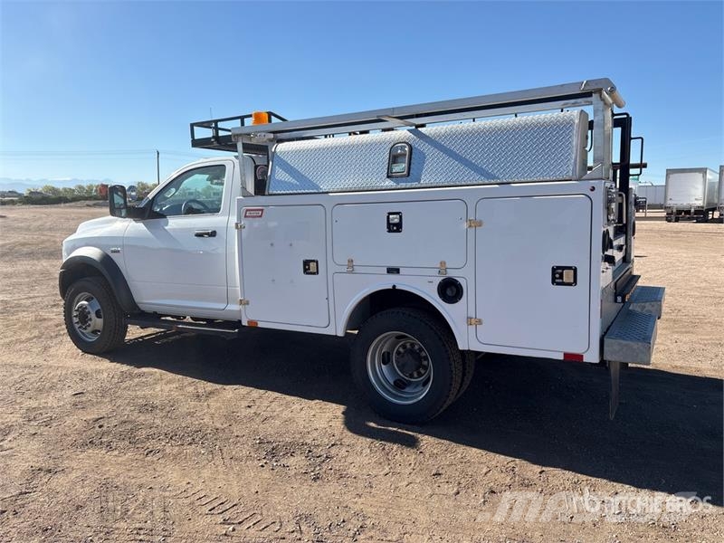 Dodge 5500 4x4 Utility Truck Бортовые фургоны