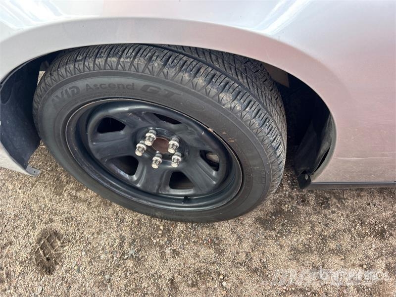 Dodge Charger SE 汽车