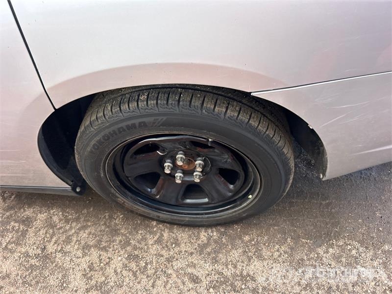 Dodge Charger SE 汽车