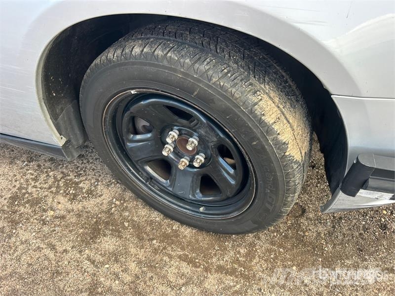 Dodge Charger SE 汽车
