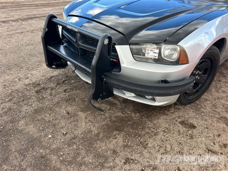 Dodge Charger SE 汽车