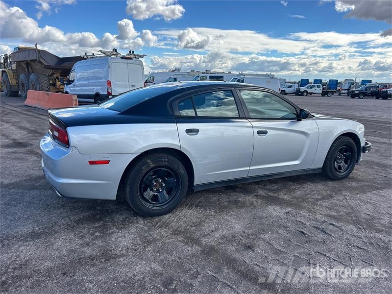 Dodge Charger SE 汽车