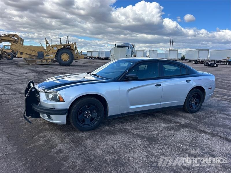 Dodge Charger SE 汽车