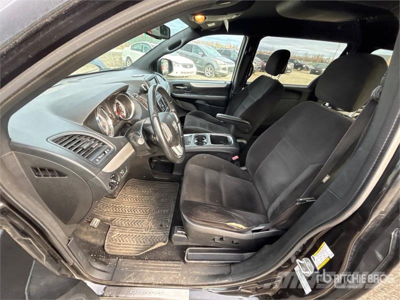 Dodge Grand Caravan Minivan Avtomobili