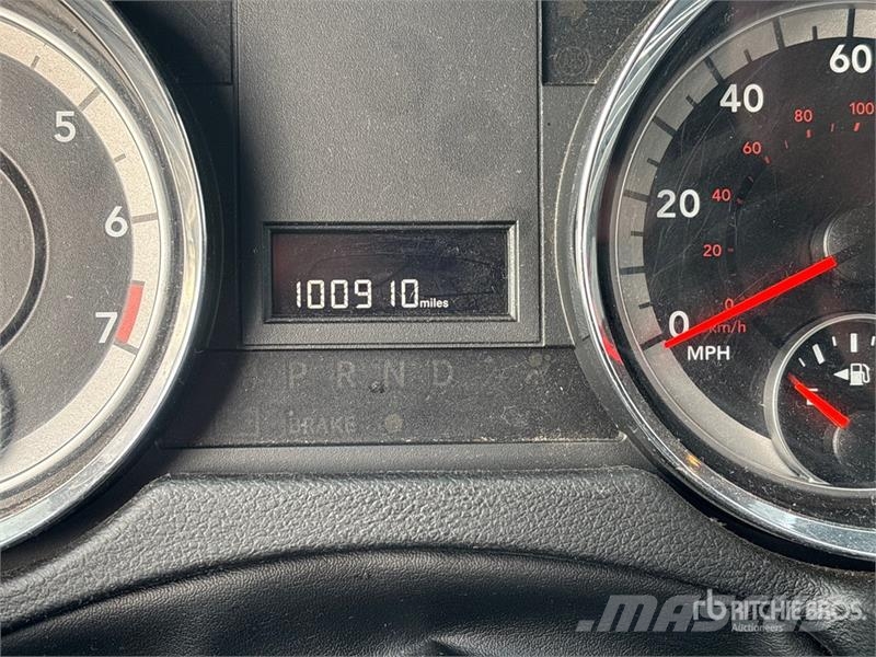 Dodge Grand Caravan Minivan Avtomobili