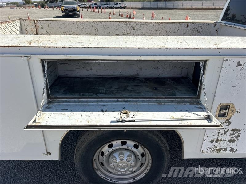 Dodge Ram 2500 4x2 Utility Truck Pickup/Pritschenwagen